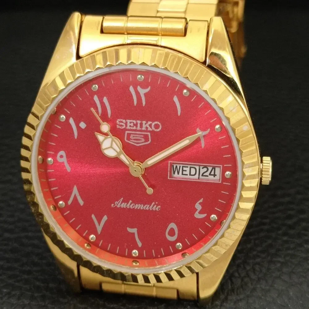 Vintage 1976 Seiko Automatic Mens Gold Watch W/daydate & Gold accents